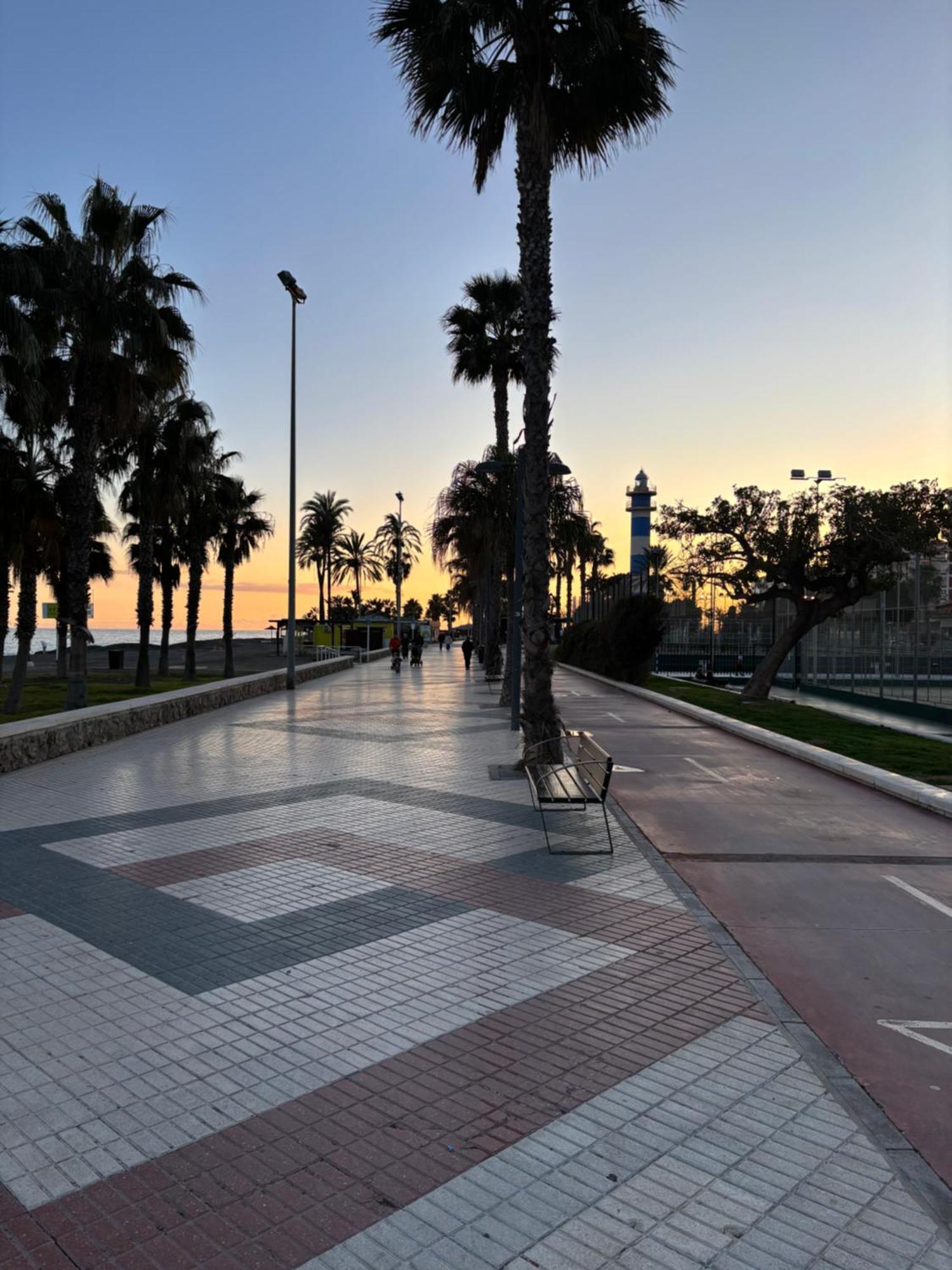 Estudio En Torre Del Mar A 3 Minutos Andando De La Playa Luaran gambar